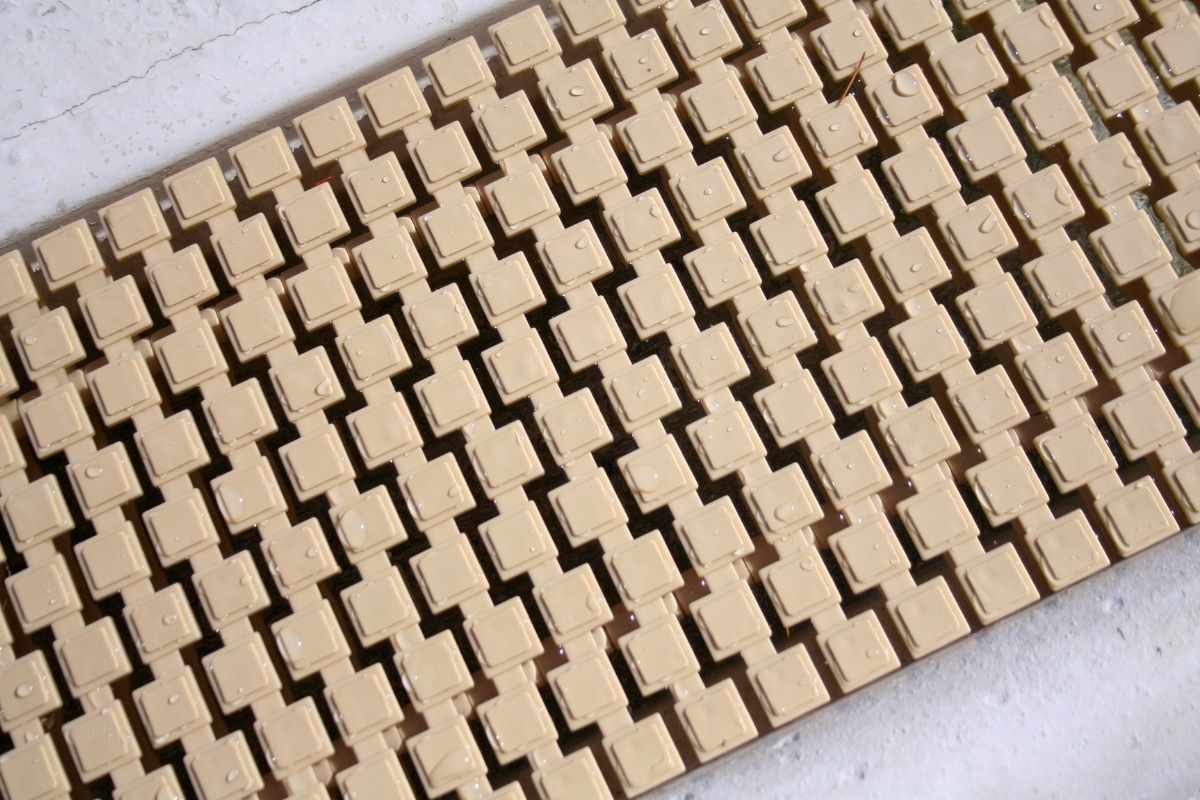 L'evoluzione dei materiali nel bordo sfioro per piscine